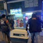 Dejaron al animalito encerrado en una vivienda.