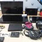 Las pertenencias robadas fueron retiradas del domicilio en un vehículo.