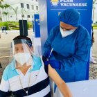 ara la segunda dosis, es importante preguntar en el punto de vacunación cuándo le corresponde vacunarse.