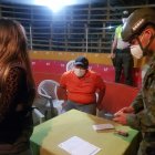 La Intendencia y militares hicieron retirar a quienes estaban en la gallera.