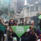 Grupo feminista estuvo en los exteriores de la Corte Constitucional.