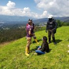 La mujer pidió ayuda a los moradores que viven en el sector. Luego llegaron los agentes policiales.