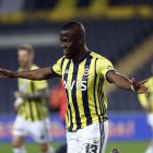 Enner Valencia fue figura en el triunfo del Fenerbahce ante el Erzurumspor.