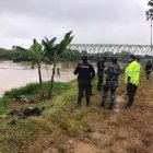 Los trabajadores de una hacienda bananera dieron la alerta sobre el cuerpo en el afluente.