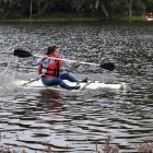 En la laguna, ubicada a cinco minutos del centro cantonal, se puede realizar paseos en botes.