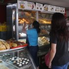 Los panaderos estarían en riesgo de cerrar por el nuevo aumento de su producto.