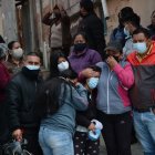 Los hijos de Raúl y Yolanda lamentaban la pérdida de su padre. Luego del hecho fueron a visitar a su mamá en el hospital.