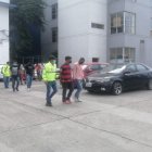 Los sospechosos y los vehículos fueron trasladados a la Unidad Judicial de Flagrancia.