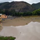 Debido a las precipitaciones, los ríos aumentaron sus caudales e inundaron diversos sectores.