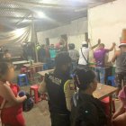 En el sector de Nueva Prosperina, en el noroeste de Guayaquil, se clausuró un 'chongo' ilegal.