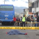 El hecho se registró en la calle Galo Plaza, en un sector conocido como la Etapa E, al norte de Carapungo. El hombre no fue identificado.
