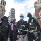 Fans de la cultura geek visten como sus superhéroes favoritos.