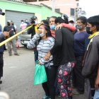 Los familiares lloraban desconsoladamente la muerte inesperada de Santiago Zambrano Oña.