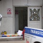 La pareja sufrió el choque cuando regresaba a su hogar.