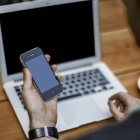 Según la Policía los sospechosos se dedican a dedican a la producción, almacenamiento, descarga, distribución y comercialización mediante portales Web