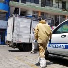 Los peritos fueron por dos ocasiones a la casa donde ocurrieron los crímenes, para levantar más indicios.