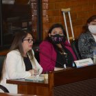 Paulina Izurieta (centro) votó a favor de la remoción de Jorge Yunda, en las sesión del 3 de junio.