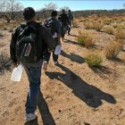 Sigue habiendo casos de coyoterismo en Ecuador.