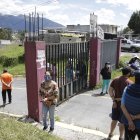 La puerta estaba colocada hace más de dos décadas, pero este año los moradores decidieron habilitarla.