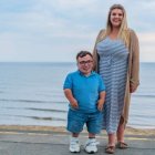 La pareja muestra su abismal diferencia de estatura.