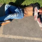 Según información preliminar, el cuerpo habría estado en el lugar por más de seis horas.