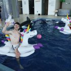 Los volantes de la selección de Inglaterra, Declan Rice (i) y Mason Mount (d), serán titulares ante Dinamarca.