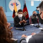 Luego de la fallida sesión, Yunda se reunió con un grupo de moradores del sur de Quito.