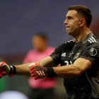 Emiliano Martínez fue la figura de la selección de Argentina.