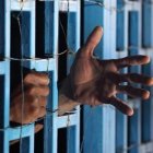 Cinco personas están detenidas por fraude contra el fisco.