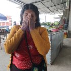 La mujer agradecía a Dios porque aún seguía con vida.