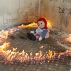 El vidente conservará el juguete. Lo lleva con él y lo utiliza cuando visita sitios ‘pesados’.