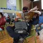 Los voceadores esperaron su turno luego de la gestión para recibir la primera dosis.