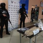 Entre los objetos prohibidos estaban dos fusiles, tres pistolas, un revólver.