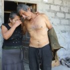 El comunero Eleno Quinde fue recibido por su esposa después de la pesadilla que vivió.