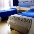 Las camas anti-sexo solo soportan el peso de un atleta.