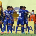 La plantilla del Bombillo está concentrada en sacar un buen resultado en el estadio Jocay.