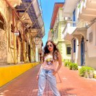 Dome continúa en clases de canto.