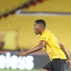 Jonathan Perlaza el jugador de moda en Barcelona.