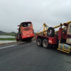 El autobús fue retirado del sito del accidente.