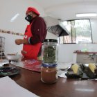 Varios postres y  platos típicos como los tamales son realizados con esta hierba como materia prima.