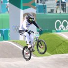 Doménica Azurero llega de tercera en su primer heat, de los juegos de Tokio.