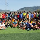 Los niños y jovenes de la escuela de fútbol en Socio Vivienda 2 de Guayaquil.