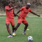 Nixon Molina y Gabriel Loco Cortez listo para enfrentar a Técnico Universitario.