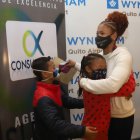 La deportista olímpica recibió el cariño de sus sobrinos Nayel y Lenin Alejandro.