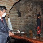 Jorge Yunda rindió homenaje a las víctimas de la matanza del 2 de agosto de 1810.