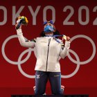 La pesista Neisi Dajomes grita al obtener la dorada para Ecuador