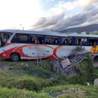Se presume que el exceso de velocidad del bus ocasionó el accidente de tránsito.