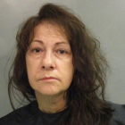 La mujer acusada de haber momificado a su madre para seguir obteniendo beneficios.