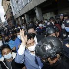 Cargo. El alcalde removido regresó a su despacho en la Alcaldía.