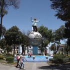 El parque central de la ciudad. En el fondo, la iglesia Matriz.